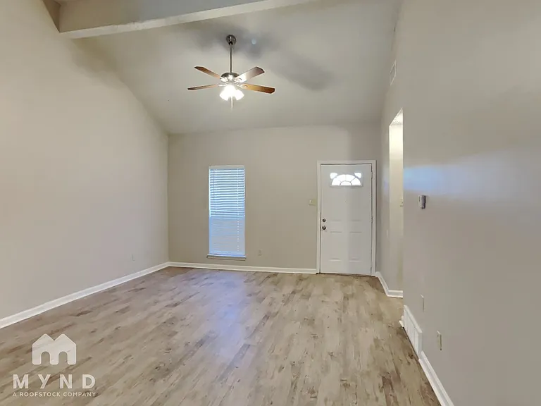 3946 Misty Lake Cv — Photo 8