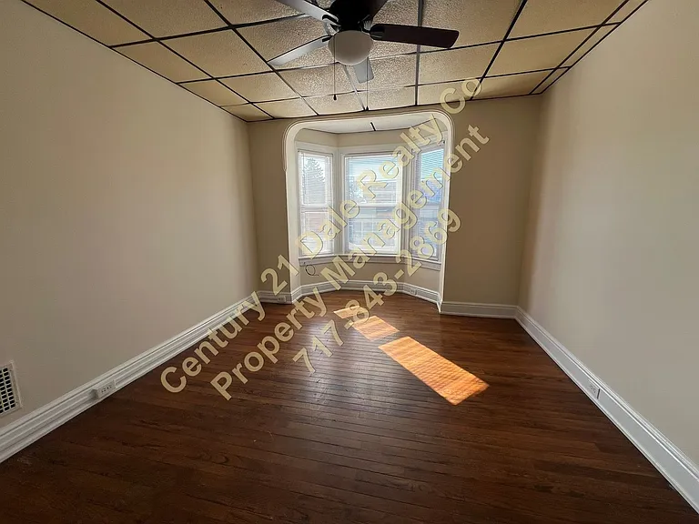 1305 N George St #2 — Photo 6