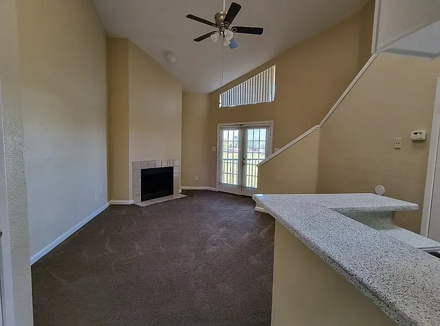 PLAZA VERDE CONDOS — Photo 6