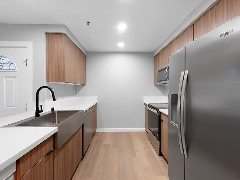 Crestwood Apartment Homes — Photo 39