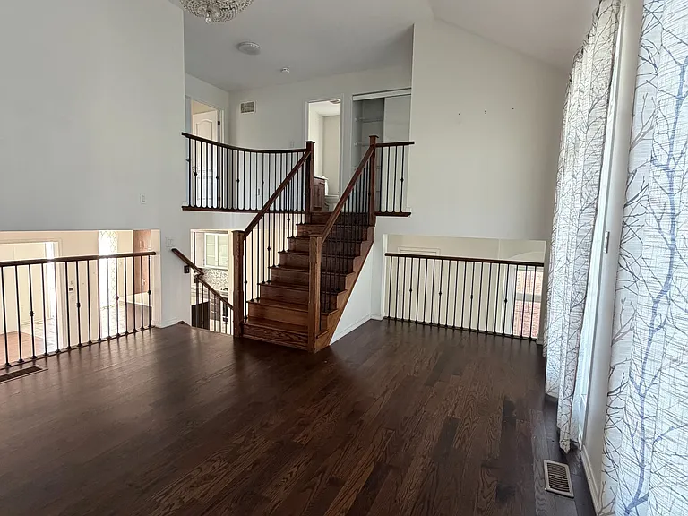 235 Apple Hill Cres — Photo 23