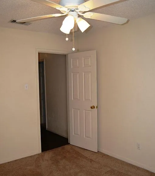 1703 Tanglewood Dr — Photo 31