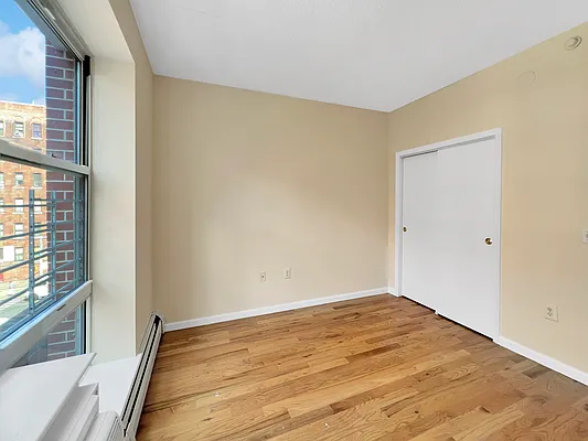 Rented by Douglas Elliman | media 14