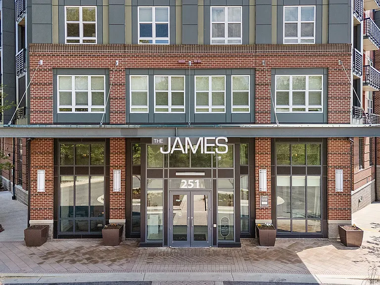 The James — Photo 35