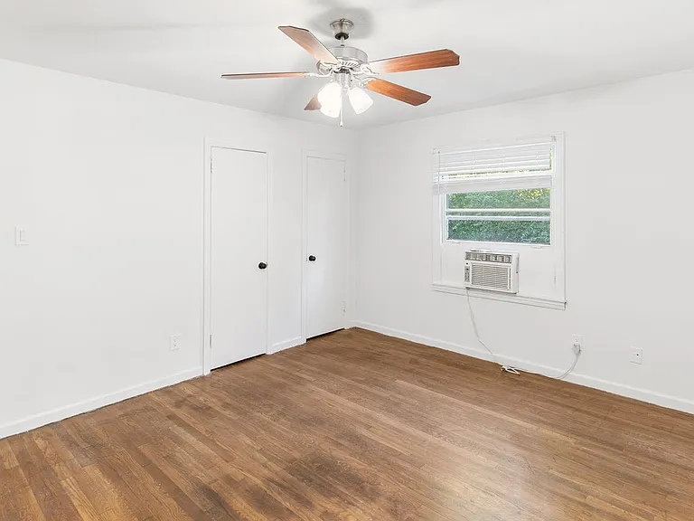 Cahaba Park Apartments — Photo 21