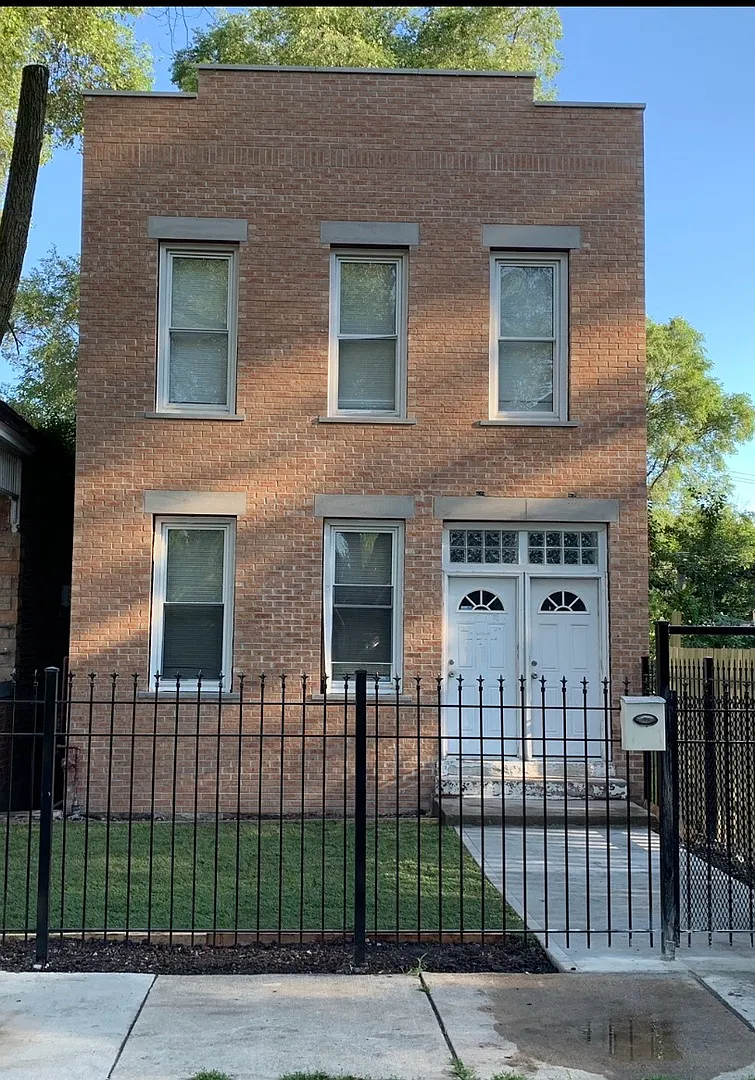 2819 W Lexington St photo 1