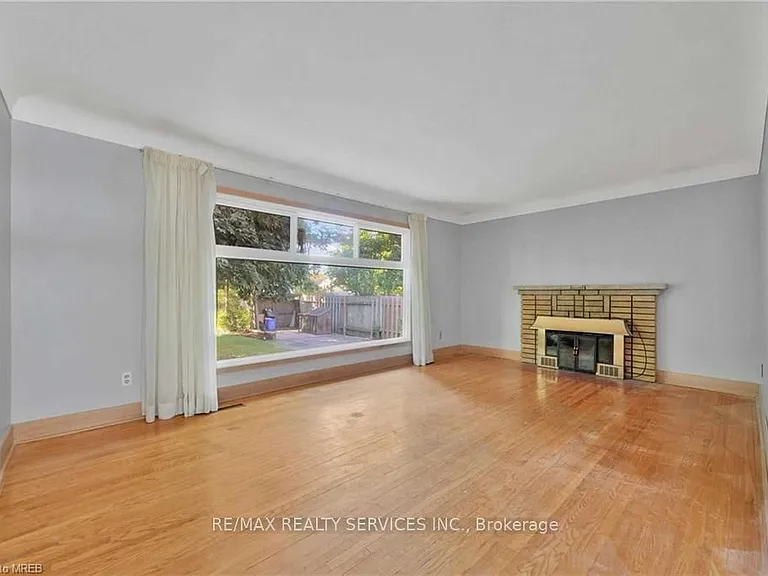 675 Inverness Ave — Photo 20