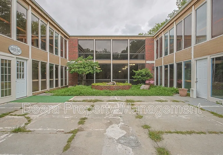 Manor Place — Photo 11