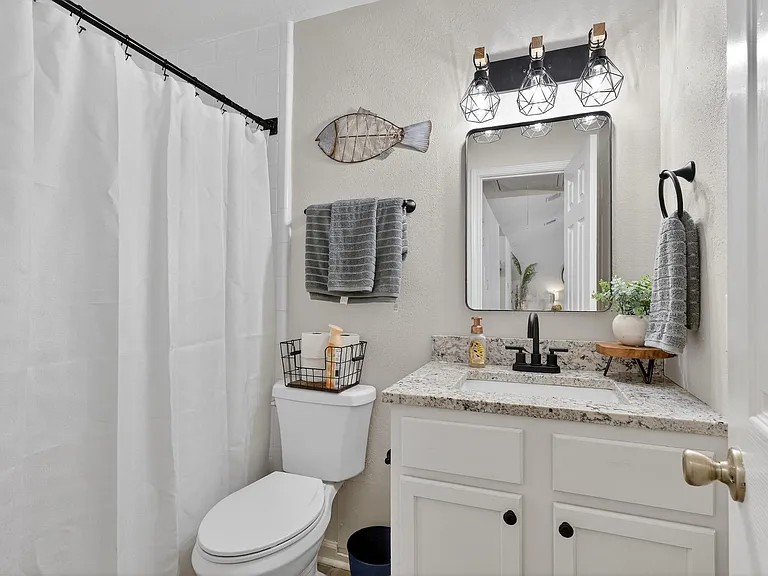 9514 Marblemount Dr — Photo 17