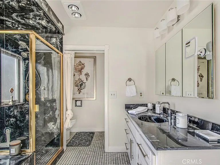 1165 Catalina — Photo 17