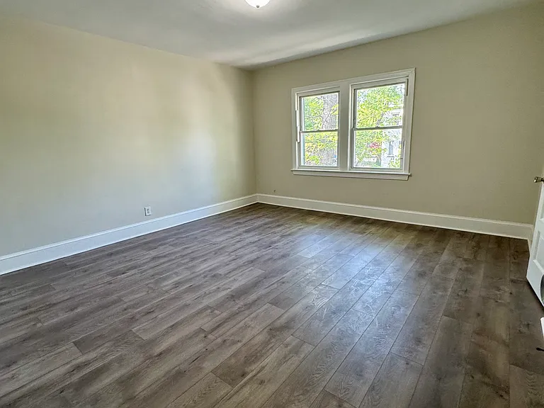 207 Adams St NE #4 — Photo 8