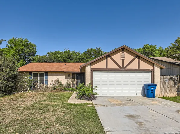 8203 Bowens Crossing St, San Antonio, TX 78250