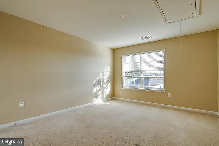 108 Carriage Hill Dr — Photo 10