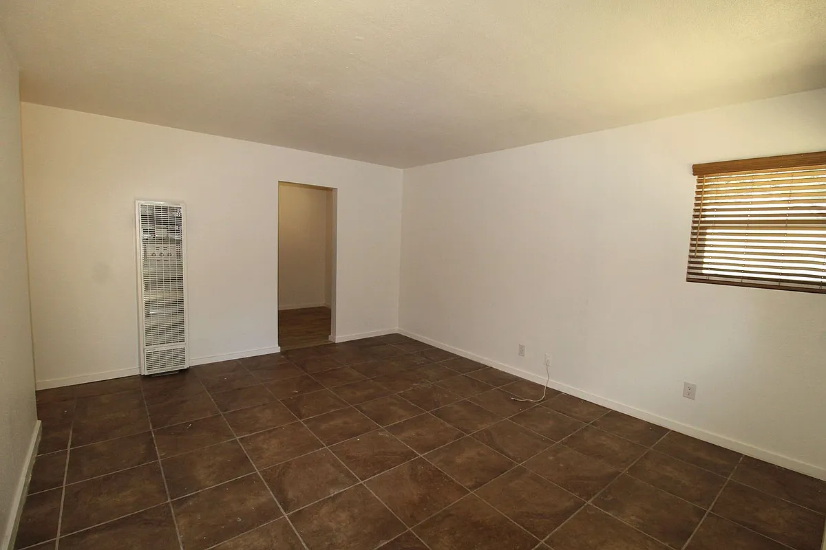 Building Photo - 321 N Encinal Ave