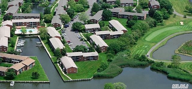 2nd image of 411 Marine Ln