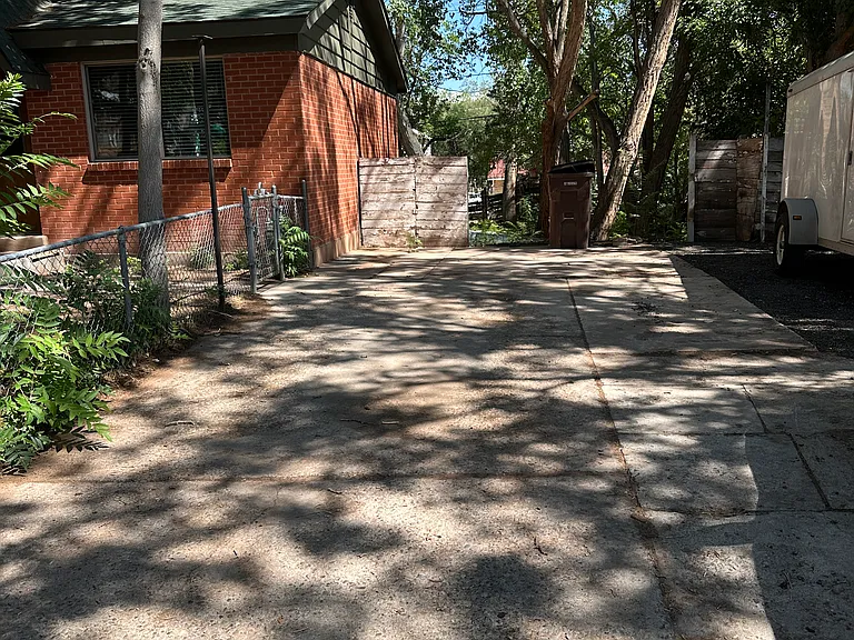 423 Huntridge Dr — Photo 4