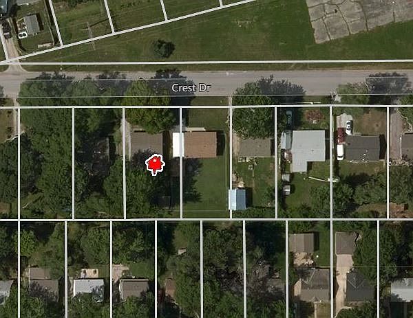 1st image of 4733 Crest Dr