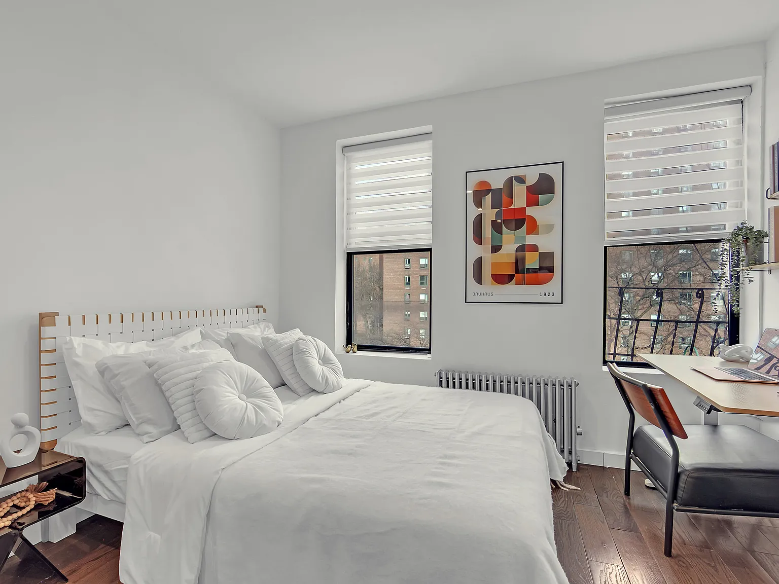 534 East 14th Street — Photo 4