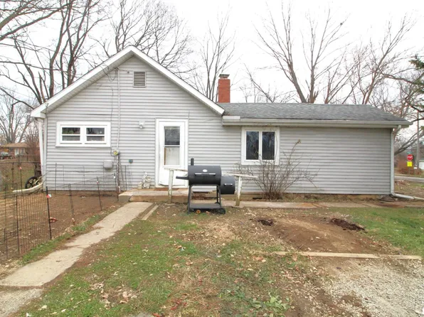 625 S Stewart St, Creve Coeur, IL 61610