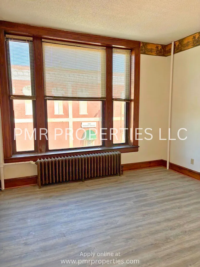 Red Oak Apartments — Photo 3