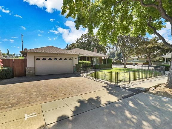 4th image of 901 Carson Dr