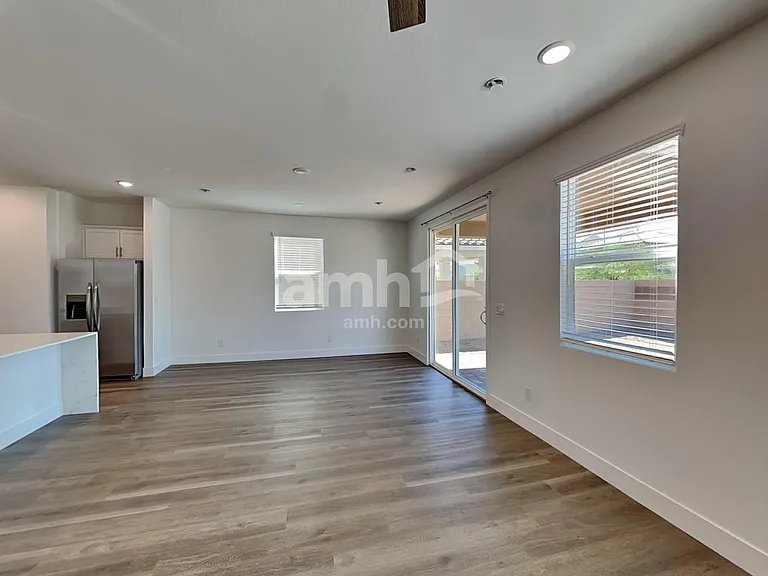 8135 Braavos Peninsula Ave — Photo 5