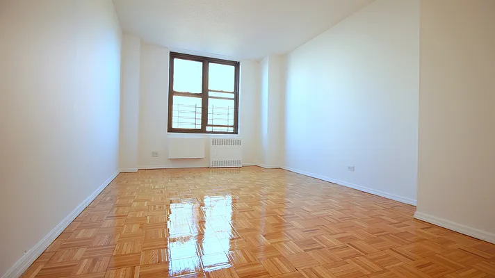 Rented by Corcoran | media 28