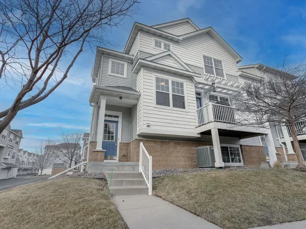 1678 Village Trl E Unit 1, Maplewood, MN 55109