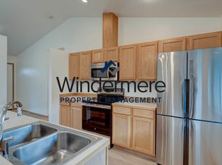 2287 Williams Rd, Oak Harbor, WA 98277