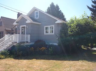 3229 SW Genesee St, Seattle, WA 98126