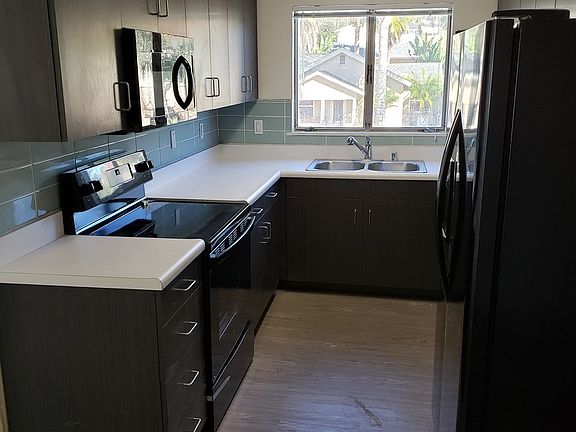 2nd image of 4650-4656 Palm Ave #4650-1/2