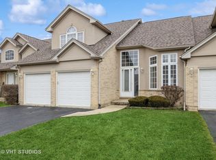 627 Meadowdale Dr, Romeoville, IL 60446