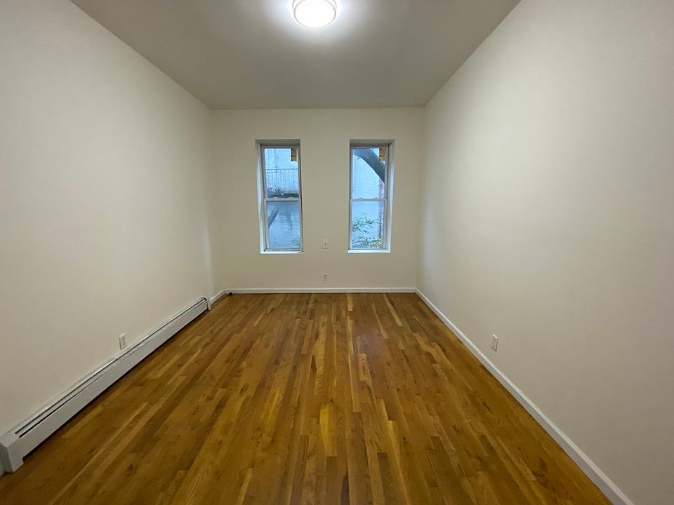 1st image of 1564 Lincoln Pl APT 2R