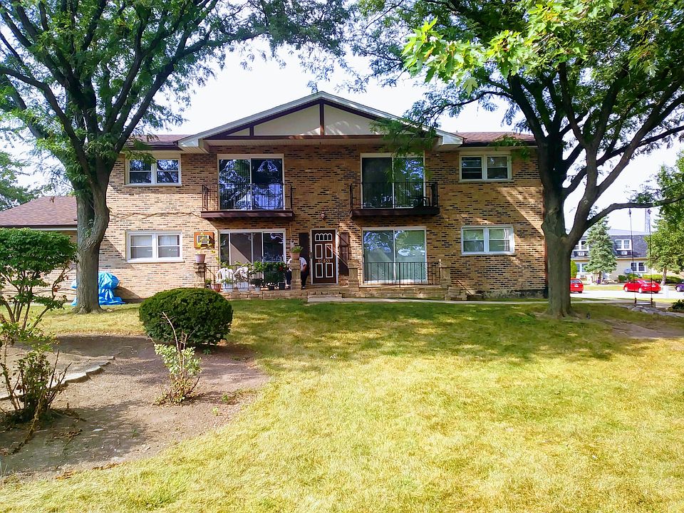 1st image of 9855 El Cameno Ln APT 1E