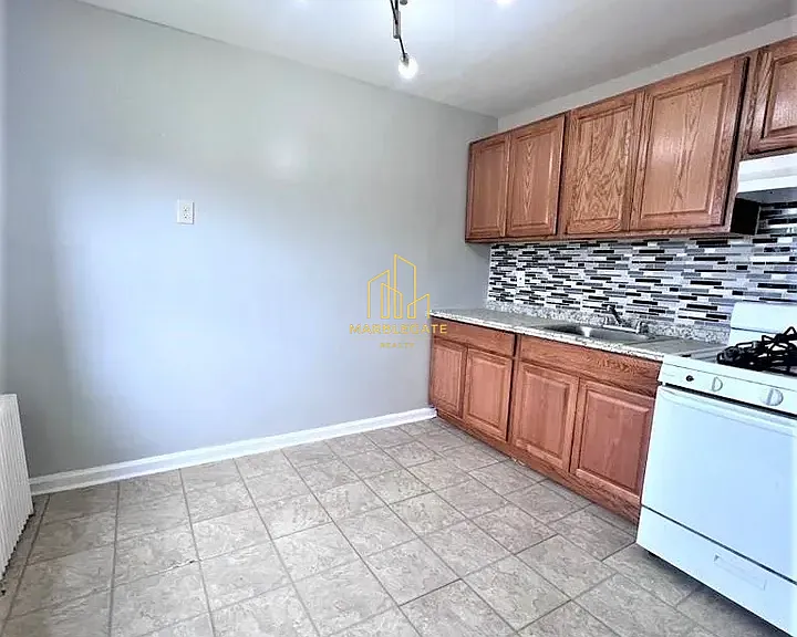 343-342 Schley St #EE5 — Photo 1