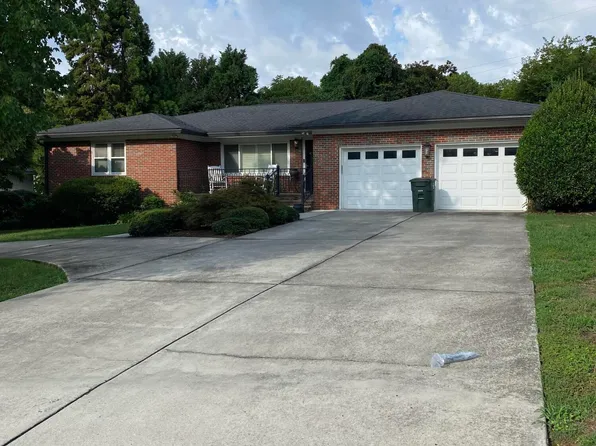 6 Fairhills Dr, Chattanooga, TN 37405