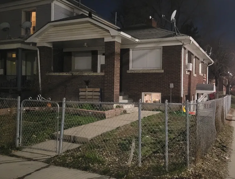 802 S Park St — Photo 2
