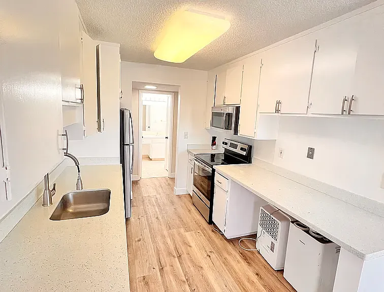 2165 Carlmont Dr #302 — Photo 5