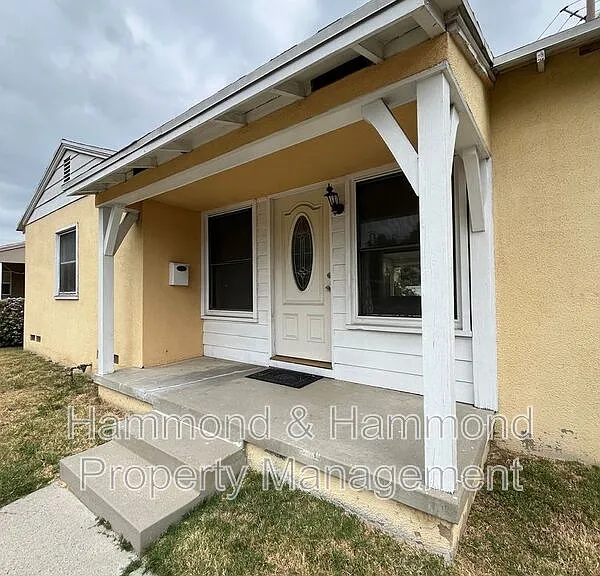 18003 Saticoy St — Photo 3
