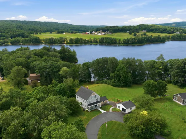 279 Middle Road, Union, ME 04862