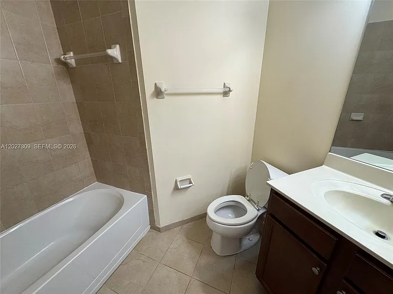 8650 NW 97th Ave #216 — Photo 4
