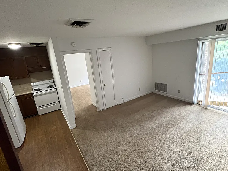 1023 S Church St #1-C — Photo 1