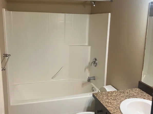 704 N Anderson St APT 1, Ellensburg, WA 98926