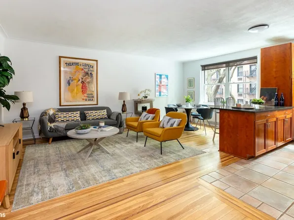 310 West 55th Street image 1 of 11