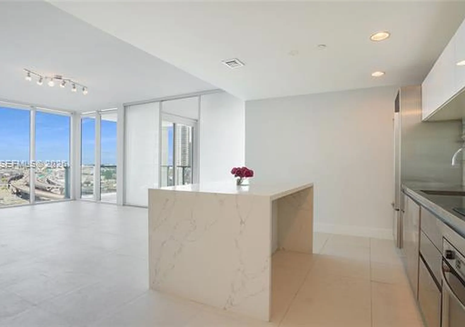 1040 W Biscayne Blvd cu-1206, Miami, FL 33132 — Photo 4