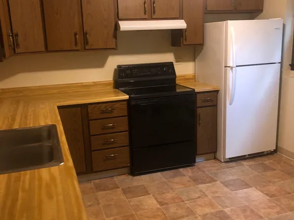 1016 Manchester Ct, South Elgin, IL