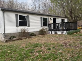 1112 Hazel Dr, Clarksville, TN 37043
