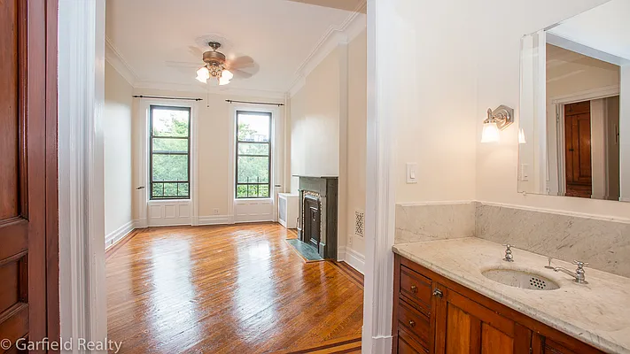 Rented by Garfield Realty  | media 14