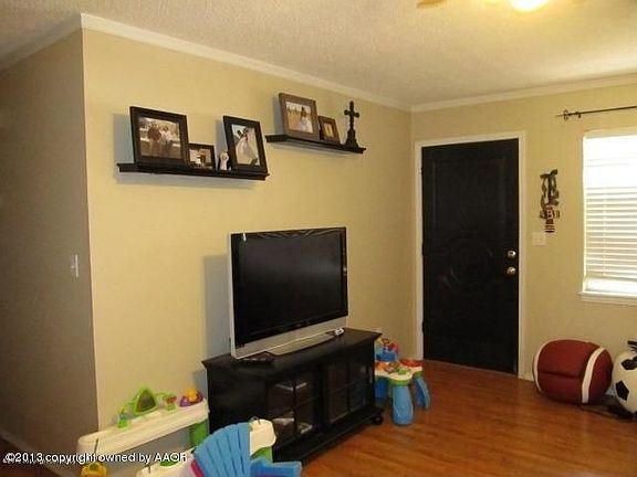 3rd image of 2329 14th Ave