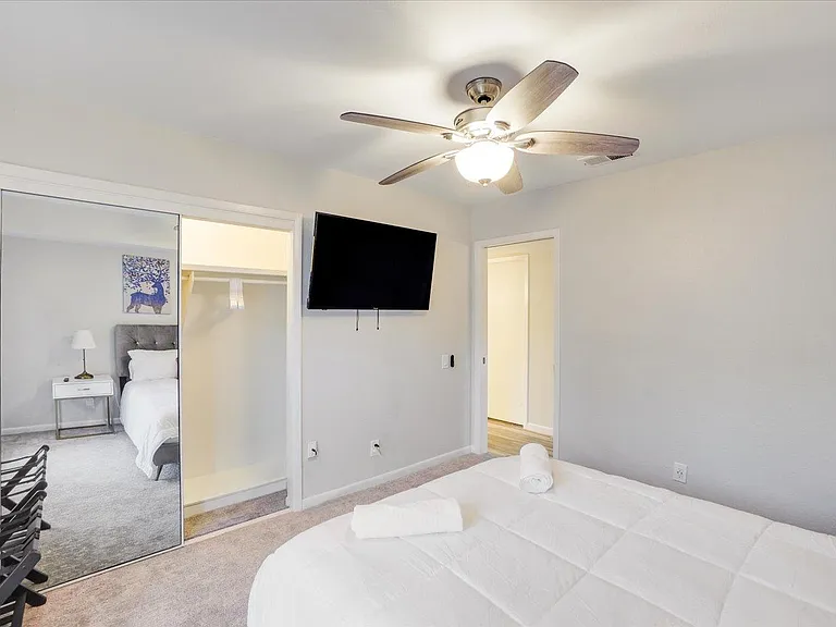 612 W Northgate Dr #612 — Photo 8